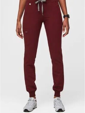 Figs Zamora Women's Maroon Drawstring Jogger Pants